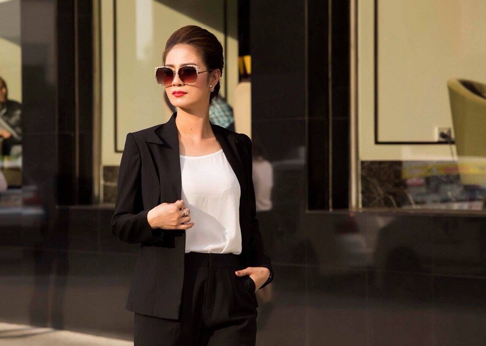 Nhan sắc cô gái vừa lên ngôi á hậu ở tuổi 37 - 2 Nhan sắc cô gái vừa lên ngôi á hậu ở tuổi 37 - 2