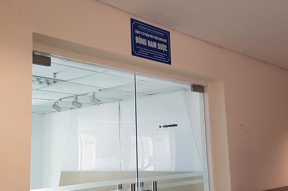 Xảo trá như thị trường thực phẩm chức năng - kỳ 1: Nhập “lò” đào tạo “bác sĩ online” - 5
Bên ngoài Công ty Đông Nam Dược tại tòa nhà Sông Đà, đường Phạm Hùng