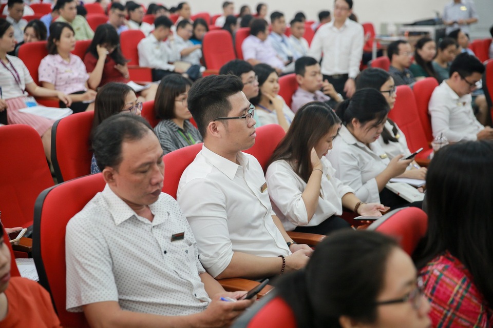 Trưởng điểm thi phải điềm tĩnh xử lý với mọi tình huống - 2 Cán bộ, giảng viên trường ĐH Công nghệ TPHCM dự tập huấn công tác đi coi thi THPT Quốc gia