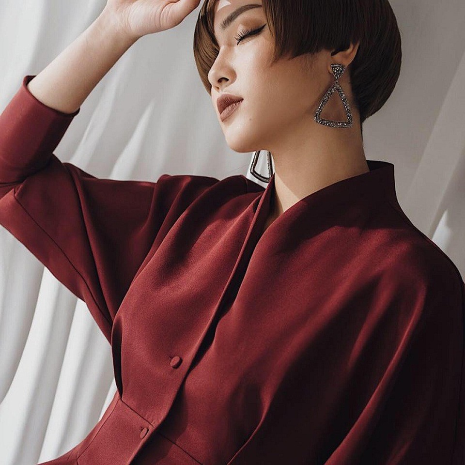 Thiếu nữ bối rối "đơ người" khi bình luận World Cup - 10