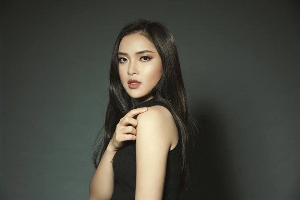 Thiếu nữ bối rối "đơ người" khi bình luận World Cup - 8