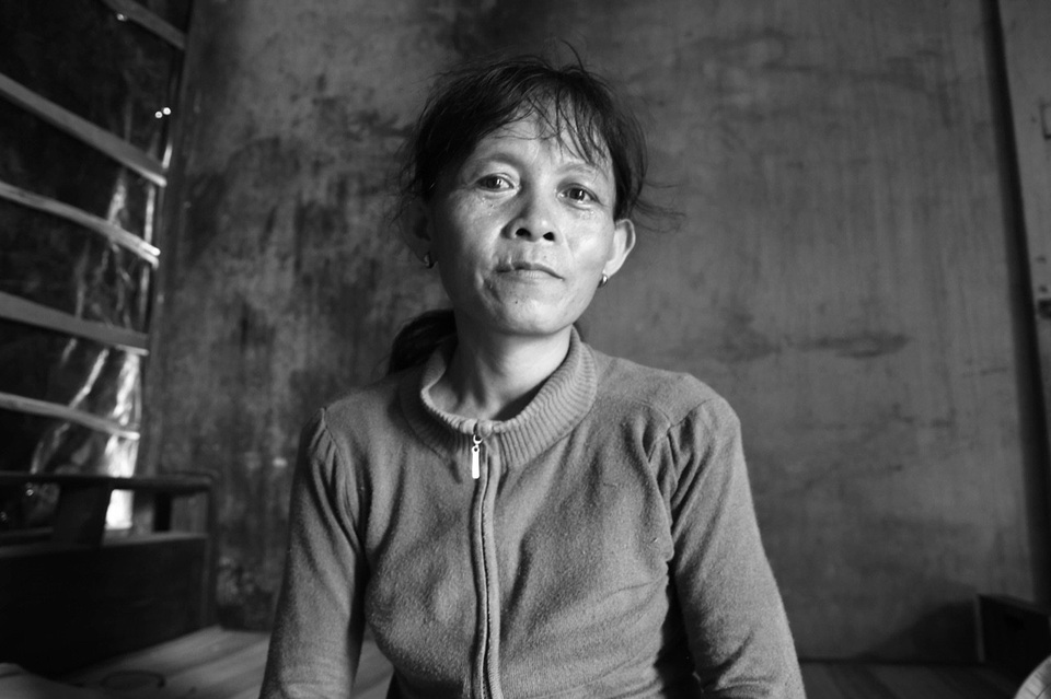 Khởi tố vụ án bé sơ sinh bị chôn sống - 1 Bà Trần Thị A. K người được xác định là mẹ bé trai bị chôn sống