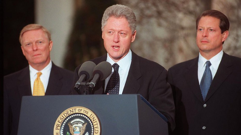 Những sự thật ít người biết về 44 tổng thống của Mỹ - 3 Ông Bill Clinton (Ảnh: Hollywood Reporter)