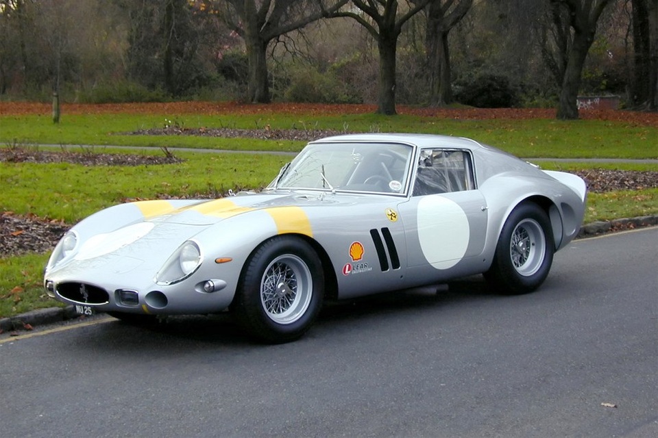 Chiếc ô tô cổ từ năm 1963 bán với giá kỉ lục gần 1.600 tỷ đồng - 1 Chiếc Ferrari GTO năm 1963 được bán với giá 70 triệu USD từng thắng giải Tour de France năm 1964. (Nguồn: SWNS)