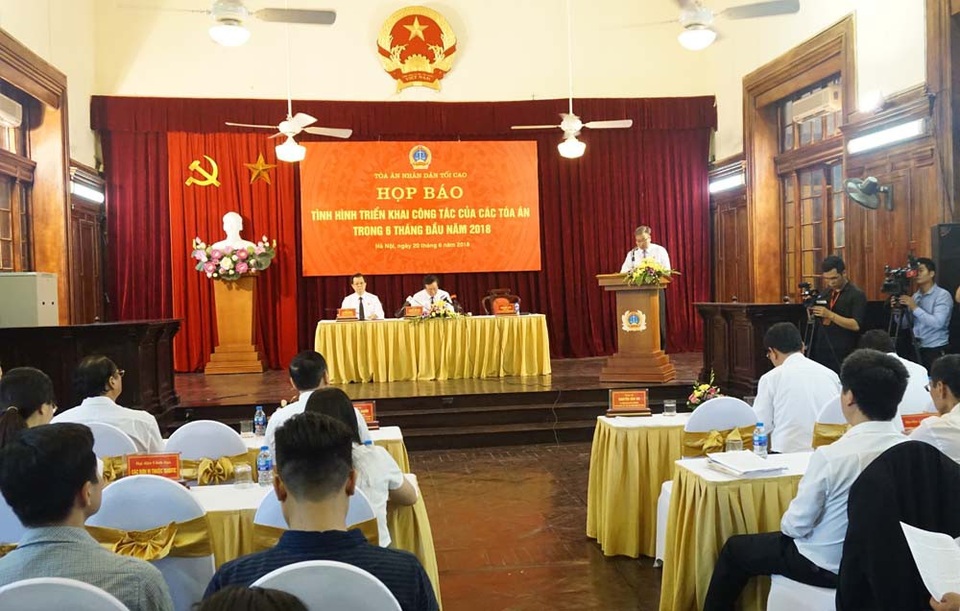 Gần 550 vụ án về tội xâm hại tình dục trẻ em phải sửa, điều tra bổ sung - 1 Quang cảnh buổi họp báo.