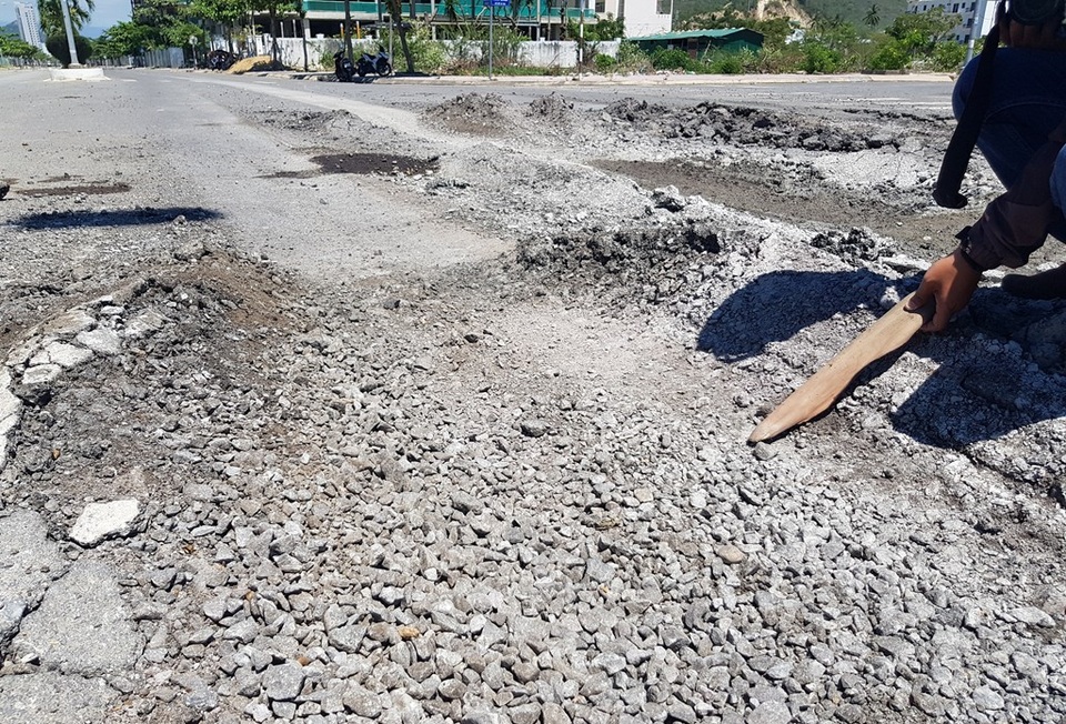 Đường ven biển Nha Trang như “ruộng bậc thang” - 4 Đường ven biển Nha Trang như “ruộng bậc thang” - 4
