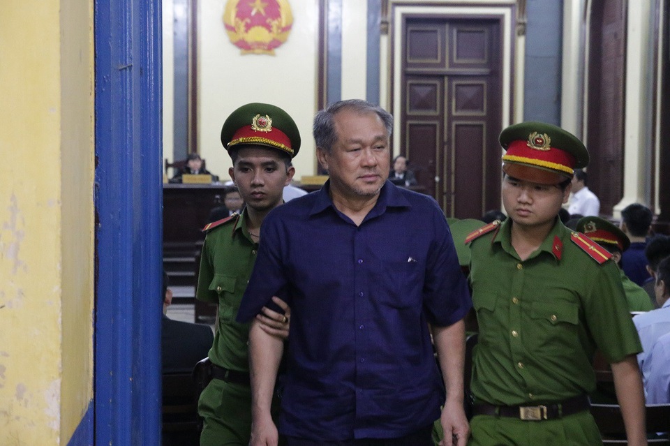 Tiếp tục truy tố Trầm Bê và Phạm Công Danh - 1 Phiên tòa này sẽ diễn ra vào giữa tháng 7.