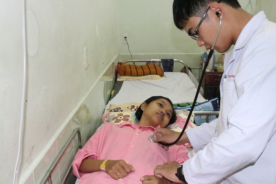 Không đủ tiền mổ tim, người mẹ trẻ sắp lìa xa con thơ - 4 Vượt qua nguy kịch nhưng chị Thanh Thảo có thể tử vong bất kỳ lúc nào