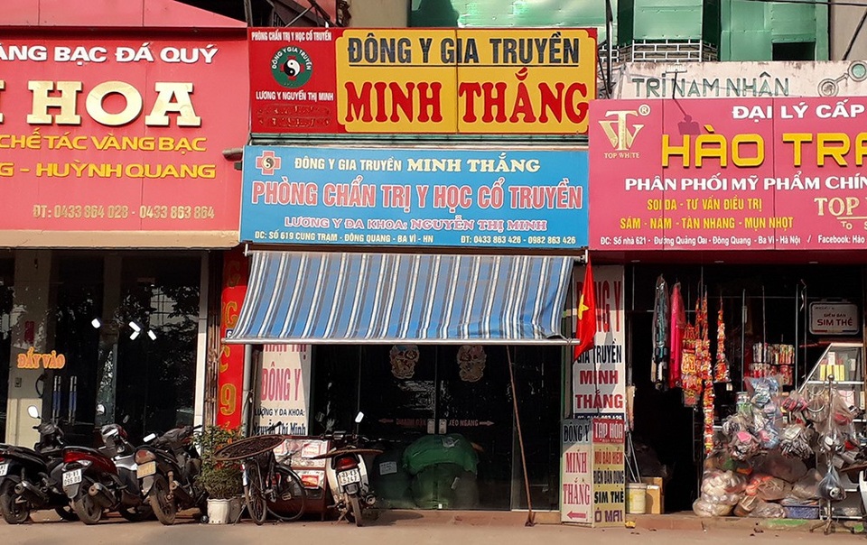 Xảo trá như thị trường thực phẩm chức năng: “Thần dược” ở khắp nơi, cơ quan chức năng ở đâu? (Kỳ cuối) - 5 Nhà thuốc Minh Thắng gần như không có khách tại thời điểm PV quan sát.