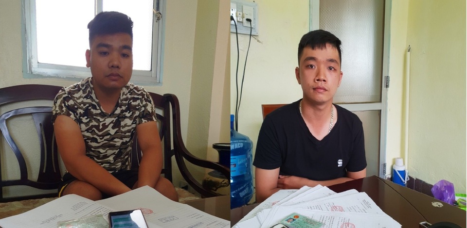 Bóc gỡ đường dây chuyên bán giấy khám sức khỏe giả cho người dân - 1 Các đối tượng tại cơ quan công an