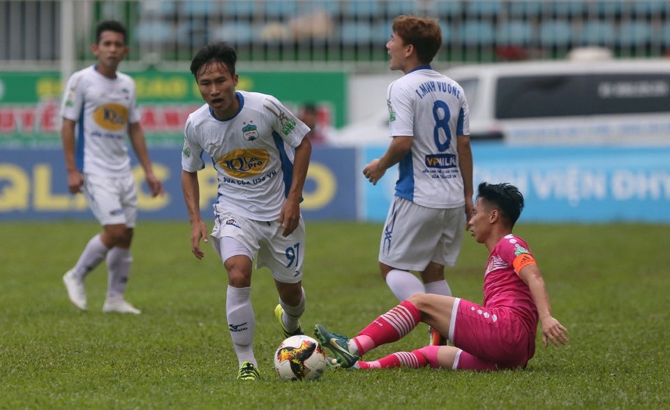 Công Phượng và Xuân Trường ghi bàn, HA Gia Lai đánh bại Sài Gòn FC - 4 Nhưng càng đá đội bóng thành phố càng đuối