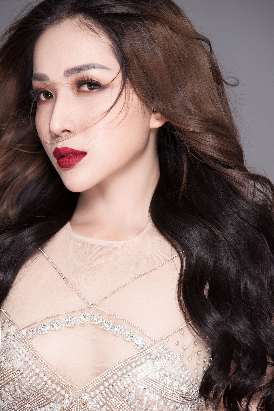 Bạn gái cũ Khương Ngọc trải lòng nỗi cô độc của người phụ nữ quá mạnh mẽ - 11 Bạn gái cũ Khương Ngọc trải lòng nỗi cô độc của người phụ nữ quá mạnh mẽ - 11
