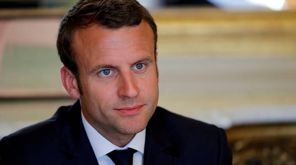 Tổng thống Pháp bị chỉ trích vì muốn xây bể bơi trong khu nghỉ dưỡng - 1 Tổng thống Macron (Ảnh: Indian Express)