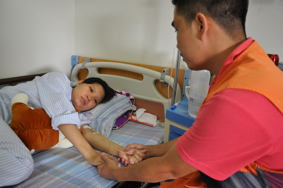 Người mẹ “chiến binh” đã đầu hàng trước căn bệnh ung thư máu - 3 Sinh con xong, chị bắt đầu vào điều trị căn bệnh ung thư máu tại Viện huyết học truyền máu TW.
