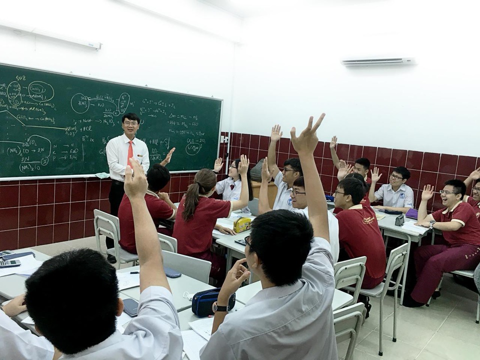 Một số góp ý để làm tốt bài thi môn Hóa học THPT quốc gia 2018 - 1
Thầy Đặng Thanh Phong (giáo viên Trường Quốc tế Á Châu) - tác giả bài viết.