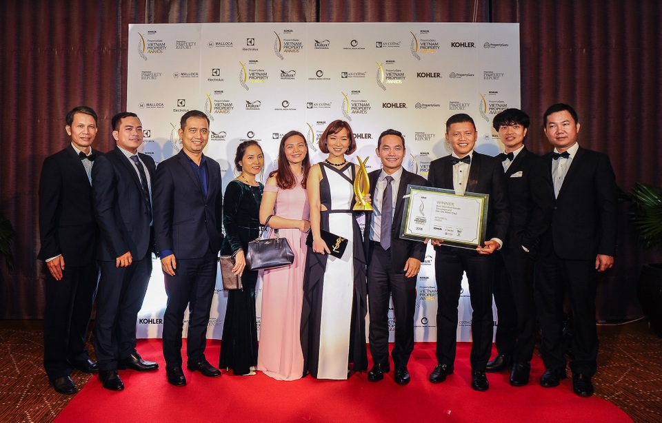 An Gia nhận giải thưởng danh giá "PropertyGuru Vietnam Property Awards" - 2 Các thành viên An Gia chia sẻ niềm vui khi nhận giải