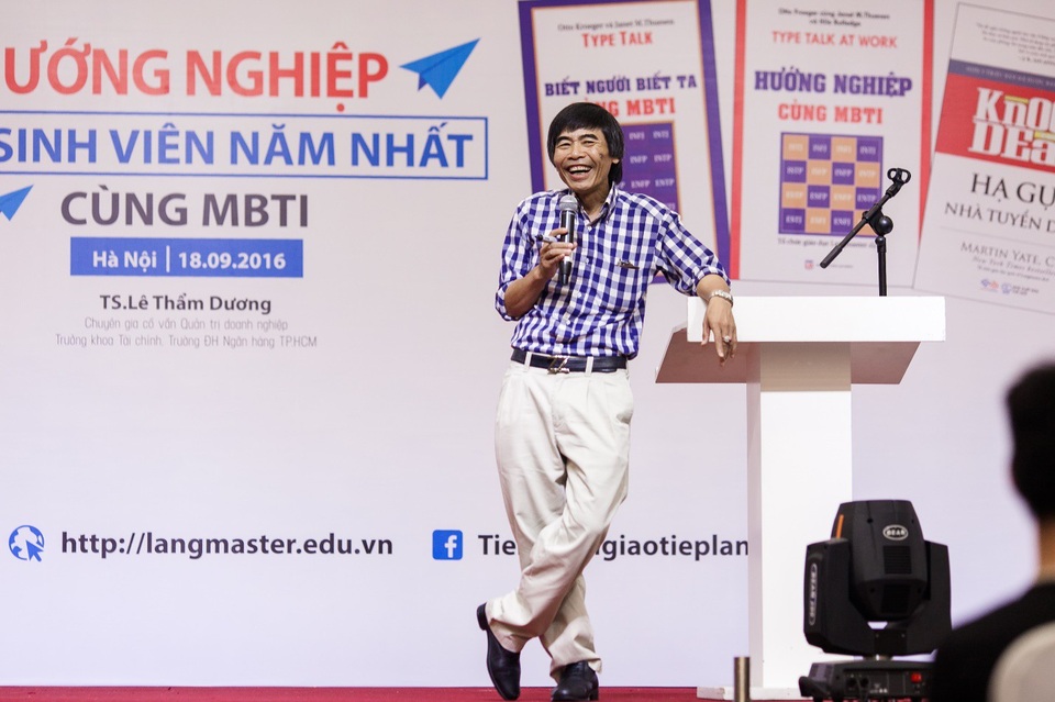 Cùng Langmaster, chắp cánh sự nghiệp 4.0 - 2
Trước đó, Langmaster cũng đã cho ra mắt bộ sách Hướng nghiệp cùng MBTI sát cánh cùng các bạn học sinh sinh viên trên con đường hướng nghề hướng nghiệp.