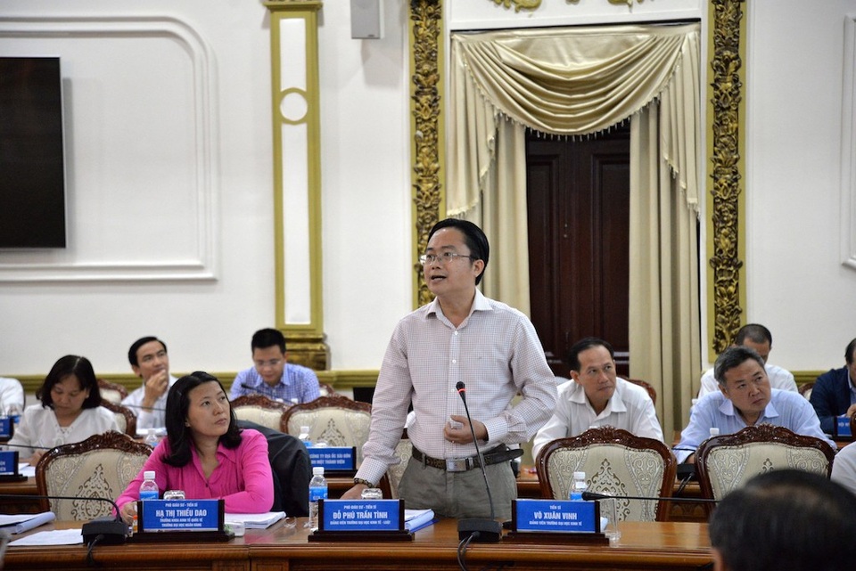 TPHCM: Đột phá công nghệ để phát triển - 4 PGS.TS Đỗ Phú Trần Tình cho rằng nên chuyển dần các ngành, lĩnh vực thâm dụng lao động sang các địa phương lân cận, vùng nông thôn
