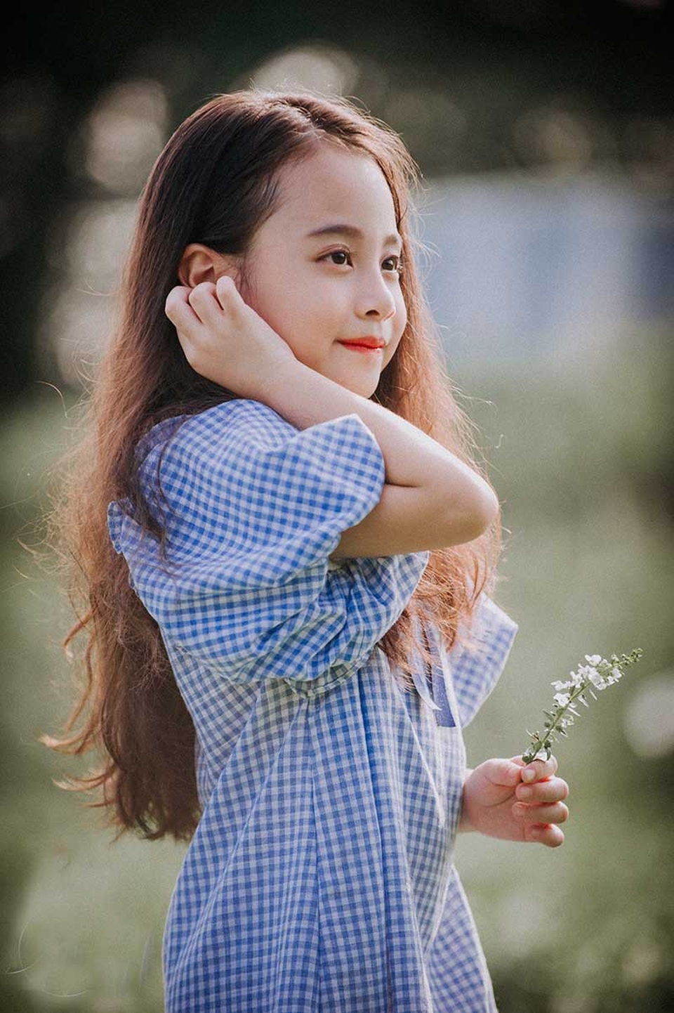 Nhiếp ảnh gia Đặng Vũ Hiệp tỏ ra khá thích thú khi nhắc đến cô bé Hà thành Bảo Vy: “Bé thực sự rất đáng yêu, những biểu cảm tự nhiên, không gượng ép giúp buổi chụp hình diễn ra nhanh chóng. Ngoài ra Bảo Vy cũng hết sức nghiêm túc và hào hứng khi chụp”.