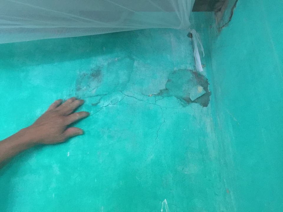 Tường nhà nứt