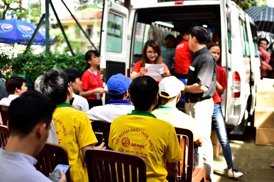 Gắn kết tập thể bằng hành động… hiến máu - 8 Sau 5 mùa tổ chức thành công rực rỡ, chương trình nhân đạo cấp quốc gia “Hành trình Đỏ - Kết nối dòng máu Việt” chính thức triển khai mùa thứ 6 từ ngày 13/6 đến 14/7, tại 26 tỉnh /thành phố trên cả nước.
