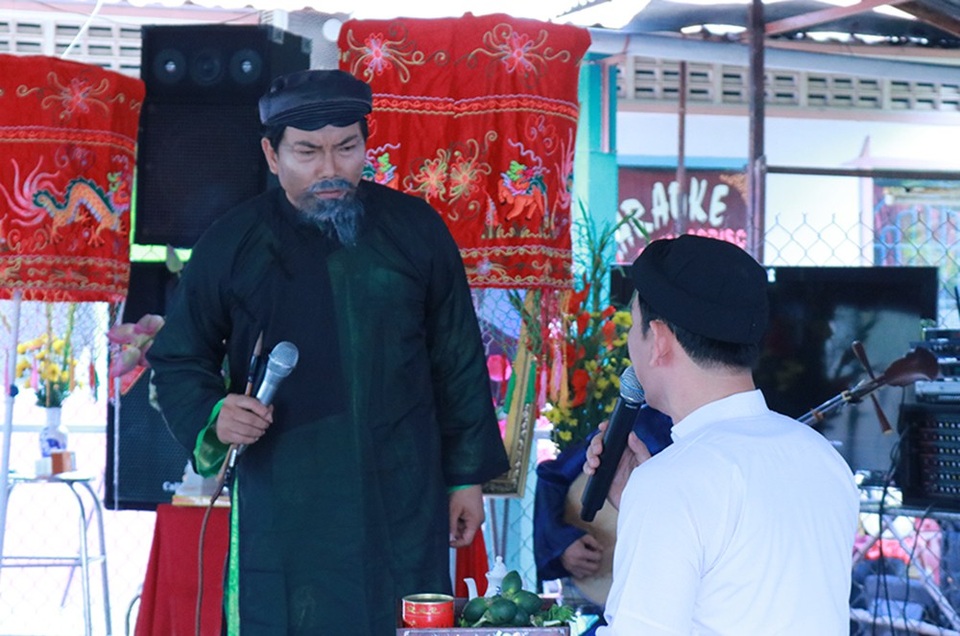 Xúc động tưởng niệm 3 năm ngày mất cố GS-TS Trần Văn Khê - 15 Tạ ân thầy- Nhựt Quang và Long Hồ biểu diễn