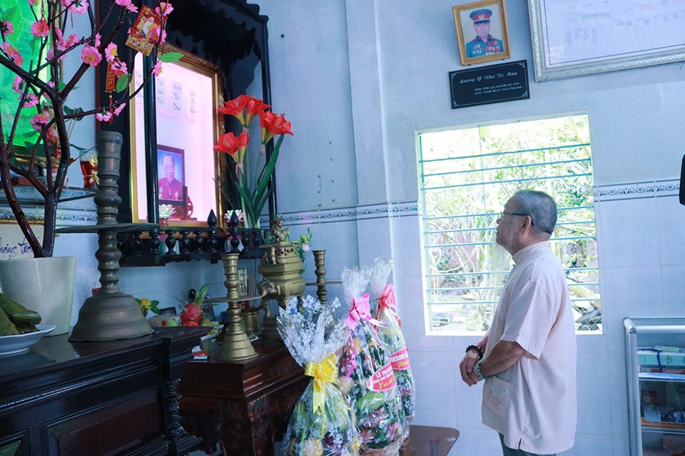 Xúc động tưởng niệm 3 năm ngày mất cố GS-TS Trần Văn Khê - 4 Đã 3 năm kể từ ngày giáo sư Khê ra đi nhưng tình cảm của những người còn sống dành cho ông vẫn đầy ắp như lúc sinh thời.