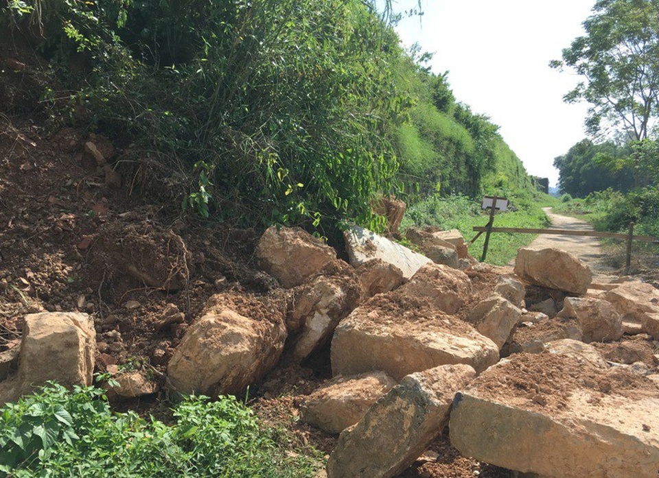 Khai quật khảo cổ tường thành công trình kiến trúc “độc nhất vô nhị” tại Việt Nam - 5 Một đoạn tường thành bị sạt lở