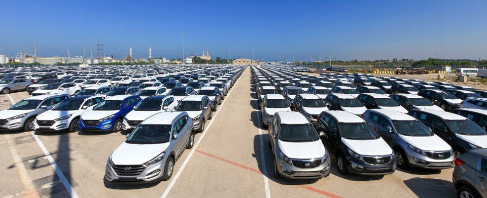 Ô tô khan hiếm: Đại lý làm giá, lót tay 100 triệu mới có xe đi - 1
Quy định liên quan đến Giấy chứng nhận kiểu loại ô tô và kiểm tra theo lô đang gây khó khăn cho hoạt động nhập khẩu ô tô.