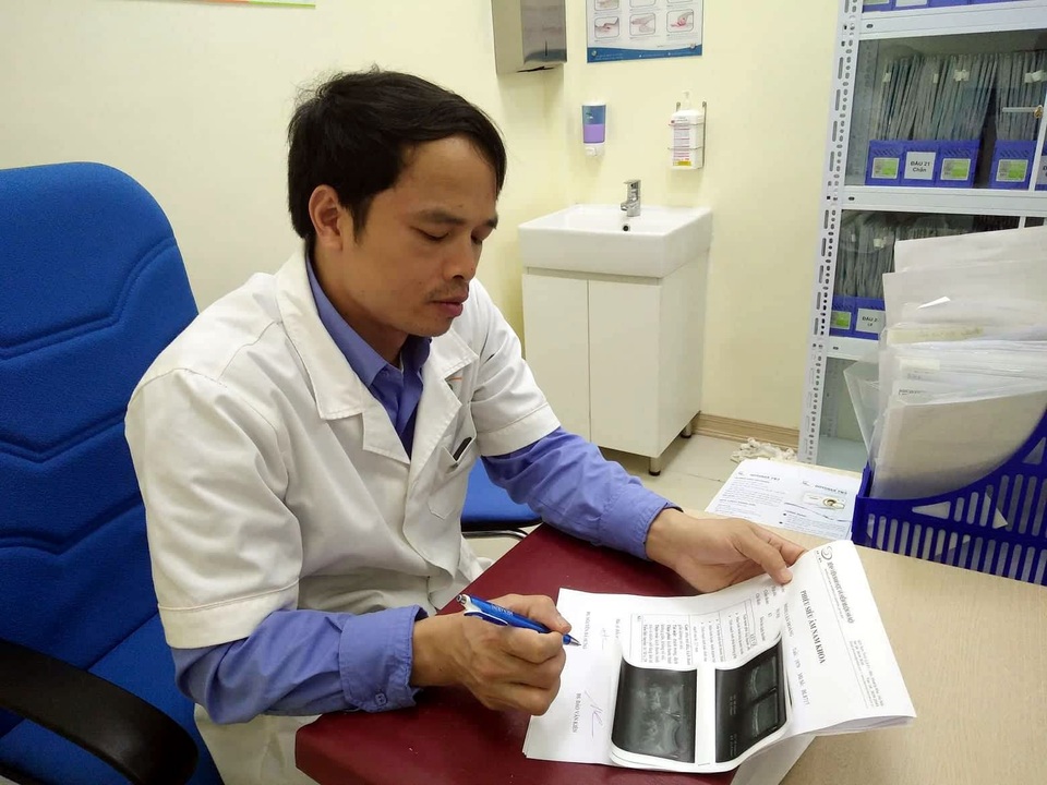 Một tháng sau cưới, cô dâu trẻ khóc lóc 'cầu cứu' - 1 Bác sĩ Nguyễn Bá Hưng. Ảnh: Minh Anh