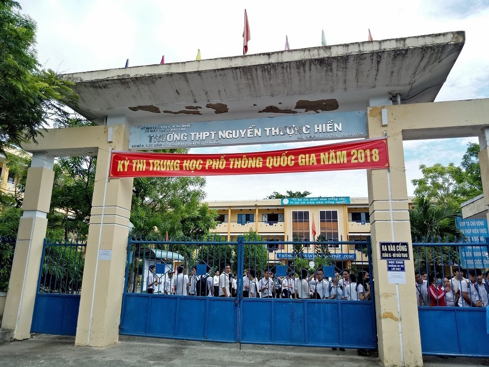 Đà Nẵng: Một thí sinh khiếm thị vắng thi môn Văn do được tuyển thẳng vào đại học - 1
Các thí sinh khiếm thị được bố trí phòng thi riêng tại điểm trường THPT Nguyễn Thượng Hiền (Đà Nẵng).