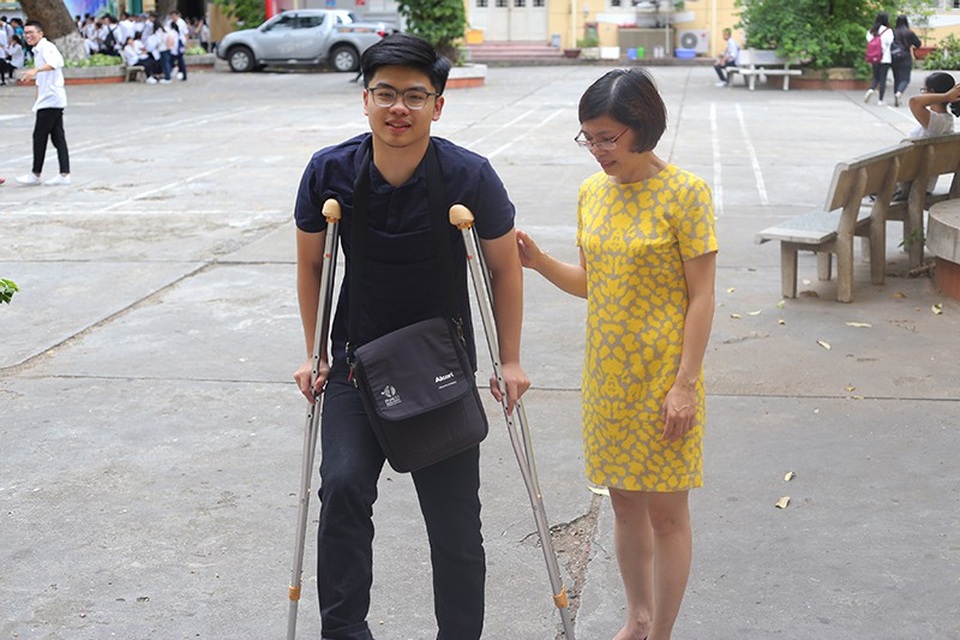 Nỗi lòng mùa thi: Con lo một, cha mẹ lo mười - 2 Gia đình vẫn luôn cạnh bên, yêu thương, quan tâm bạn mà không đòi hỏi đáp đền! (Ảnh minh họa: Hồng Minh)