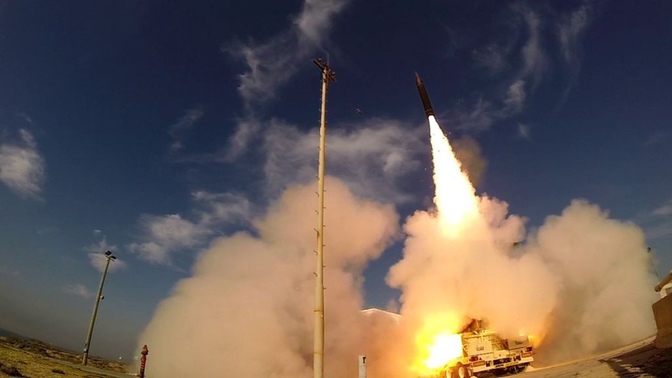 Israel phóng tên lửa vào sân bay Syria - 1 Tên lửa được phóng từ căn cứ không quân Palmachim tại Israel (Ảnh: Times of Israel)