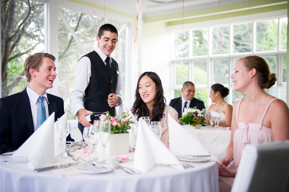Hãy học Quản trị Khách sạn/Sự kiện tại một Khách sạn thực thụ! - 2
Sinh viên tại BMIHMS được tạo cơ hội làm việc hưởng lương ngay tại chính ngôi trường mình đang học