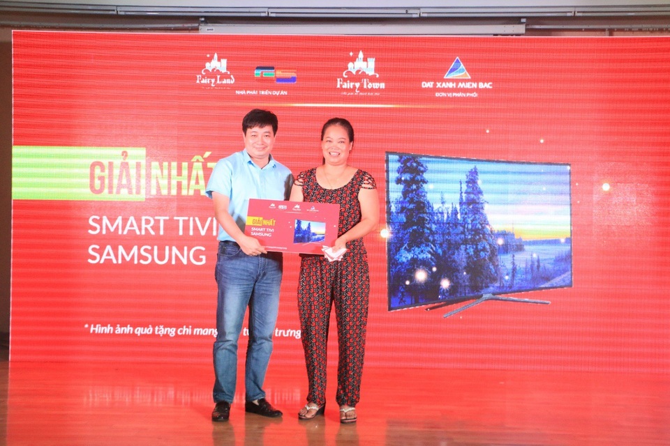 
Khách hàng Nguyễn Thị Huyền Trang trúng giải nhất
