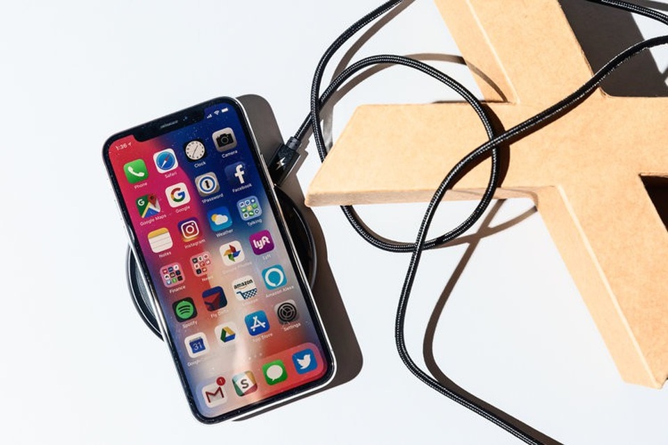 Tâm sự của một người dùng hối tiếc sau khi mua iPhone X - 3 Một số thao tác đến từ việc loại bỏ nút Home khiến iPhone X trở nên khó sử dụng.