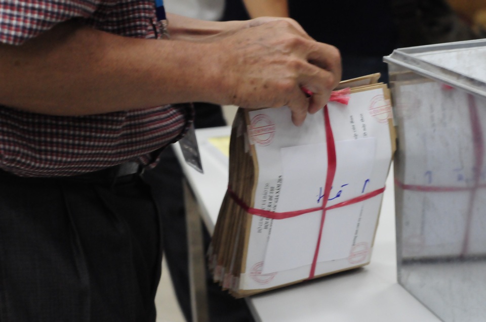 Đột nhập “công xưởng” in sao đề thi 14 ngày "không thấy mặt trời" - 16 Kiểm đếm đề thi dự phòng còn thừa