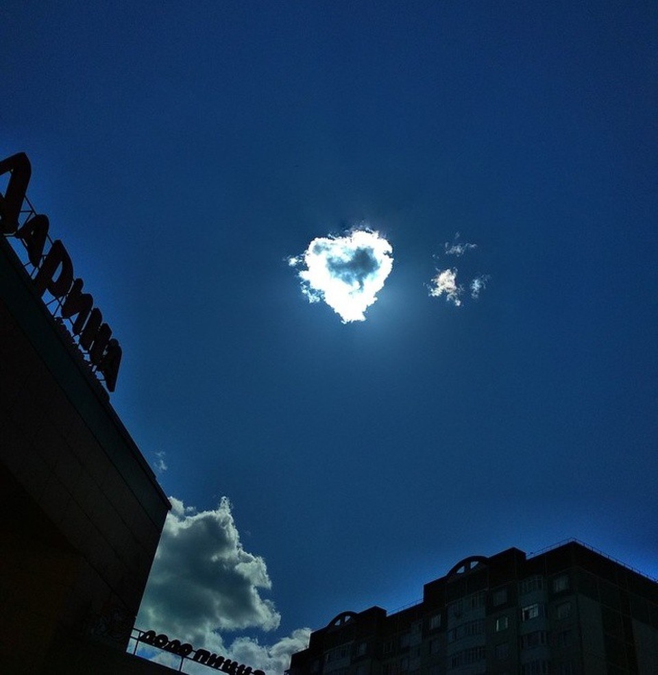 Khi Thượng đế thể hiện tình yêu với con người