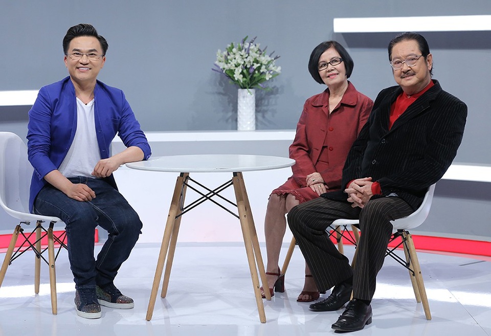 Diễn viên Chánh Tín nhớ về thuở cùng vợ bán rau để trang trải cuộc sống - 1 Gắn bó 45 năm trong hôn nhân, vợ chồng nghệ sĩ Nguyễn Chánh Tín và Bích Trâm được xem như là cuộc hôn nhân kim cương.