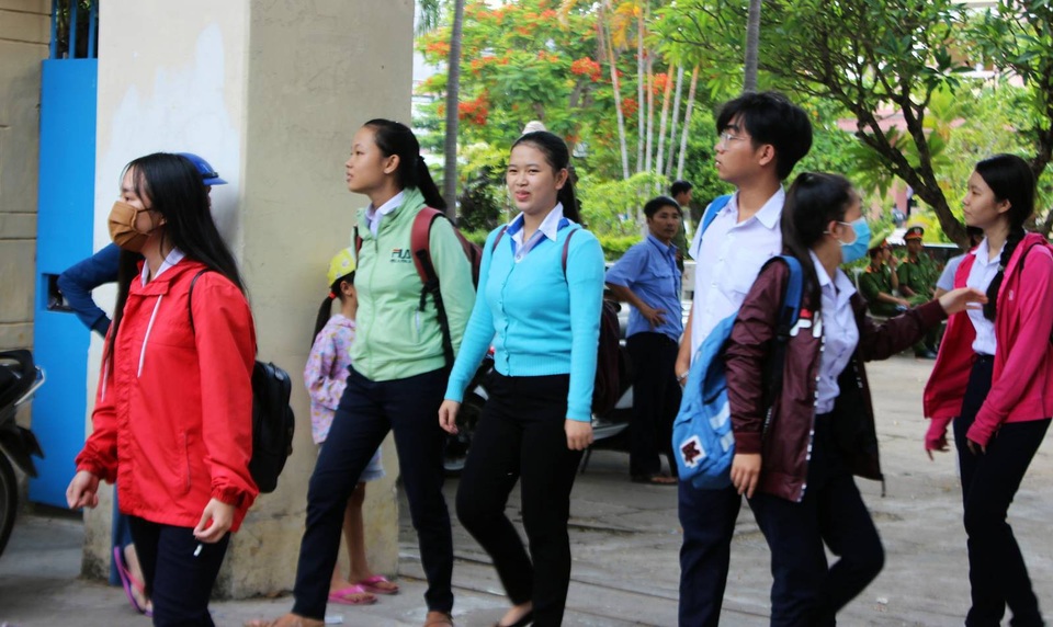 Đề Sử, Địa hơi dài, đề Giáo dục Công dân dễ kiếm điểm - 8 Nhiều thí sinh nhận định đề 3 môn KHXH đều dễ thở (ảnh Trung Thi)