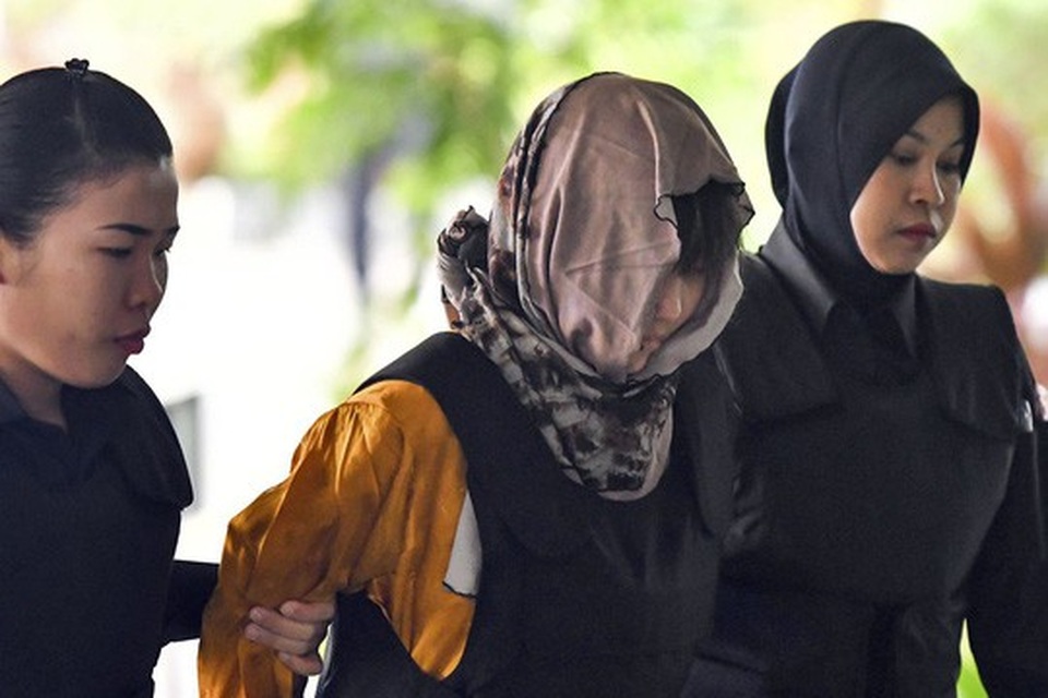 Tòa án Malaysia chuẩn bị tuyên án Đoàn Thị Hương - 1
Đoàn Thị Hương ra tòa sáng 27-6. Ảnh: AP