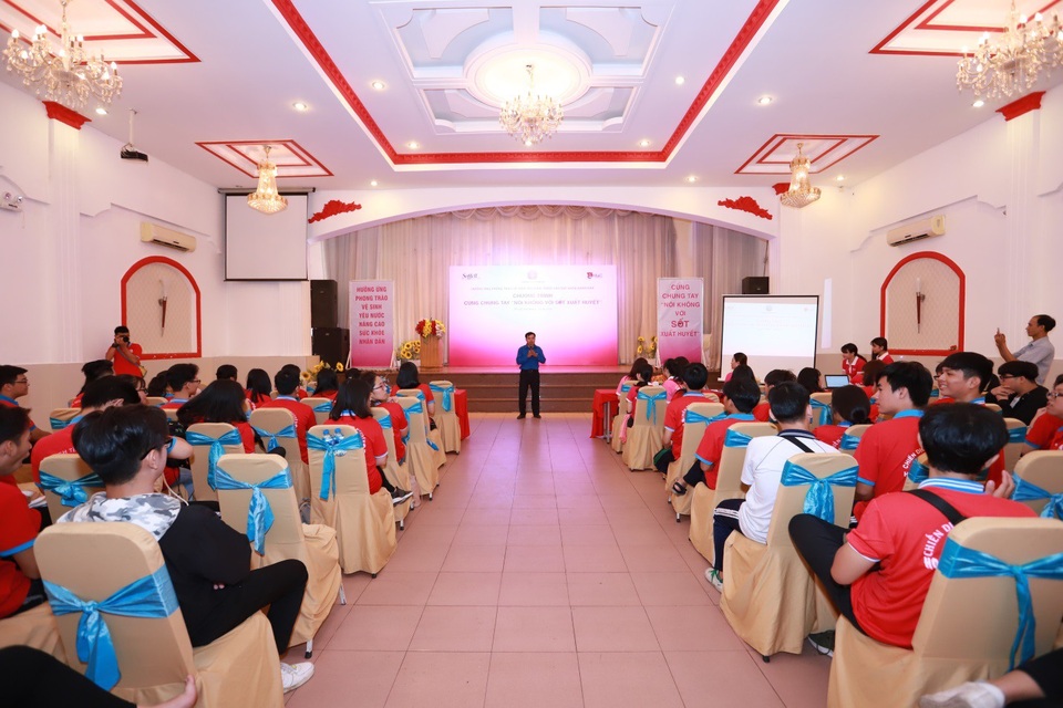 Phát động chiến dịch “Nói không với Sốt xuất huyết” trên cả nước - 1