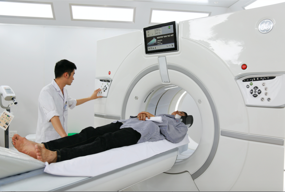 Đưa chẩn đoán hình ảnh trở thành lĩnh vực mũi nhọn tại BVĐK tỉnh Quảng Ninh - 2
Máy Revolution CT 512 lát cắt tại BVĐK tỉnh Quảng Ninh
