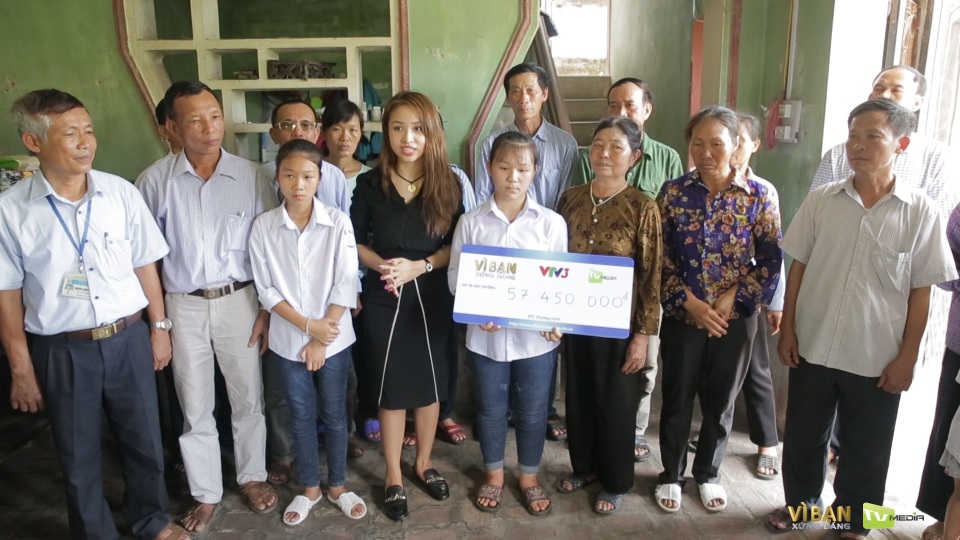 “Vì bạn xứng đáng” lọt top 5 chương trình truyền hình vì cộng đồng được yêu thích nhất 2017 - 2 “Vì bạn xứng đáng” lọt top 5 chương trình truyền hình vì cộng đồng được yêu thích nhất 2017 - 2