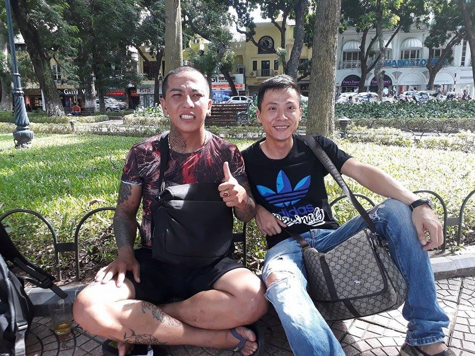 Chàng xe ôm công nghệ nói 10 thứ tiếng gây “sốt” cộng đồng - 4 Hải cho biết, việc học ngoại ngữ là do sở thích, đam mê. Điều này giúp cậu có thêm nhiều người bạn mới đến từ các nơi trên thế giới