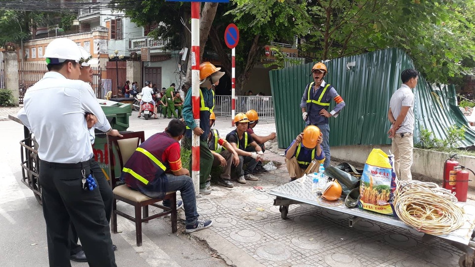 Hà Nội: Cưỡng chế công trình không phép trên mương Phan Kế Bính - 10 Hà Nội: Cưỡng chế công trình không phép trên mương Phan Kế Bính - 10