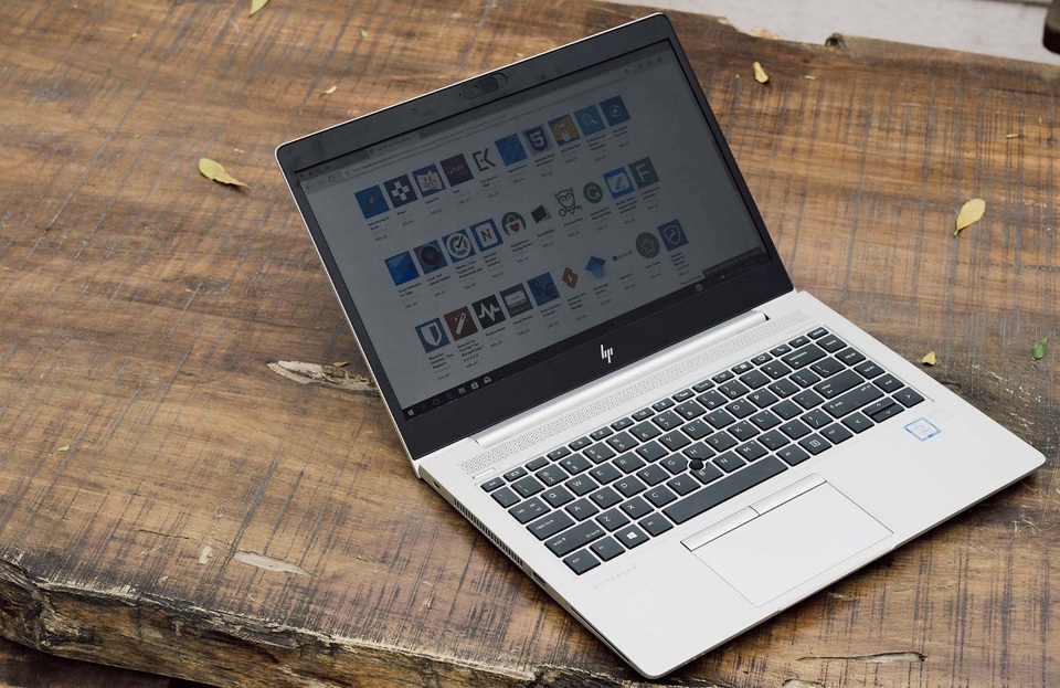 Loạt máy tính tích hợp Intel Optane đã cập bến Việt Nam - 2 HP Elitebook 800 series G5 mang đến độ hoàn thiện về cấu hình với bộ xử lý Intel® Core™ thế hệ thứ 8 đi kèm một thiết kế tinh tế, sang trọng hơn