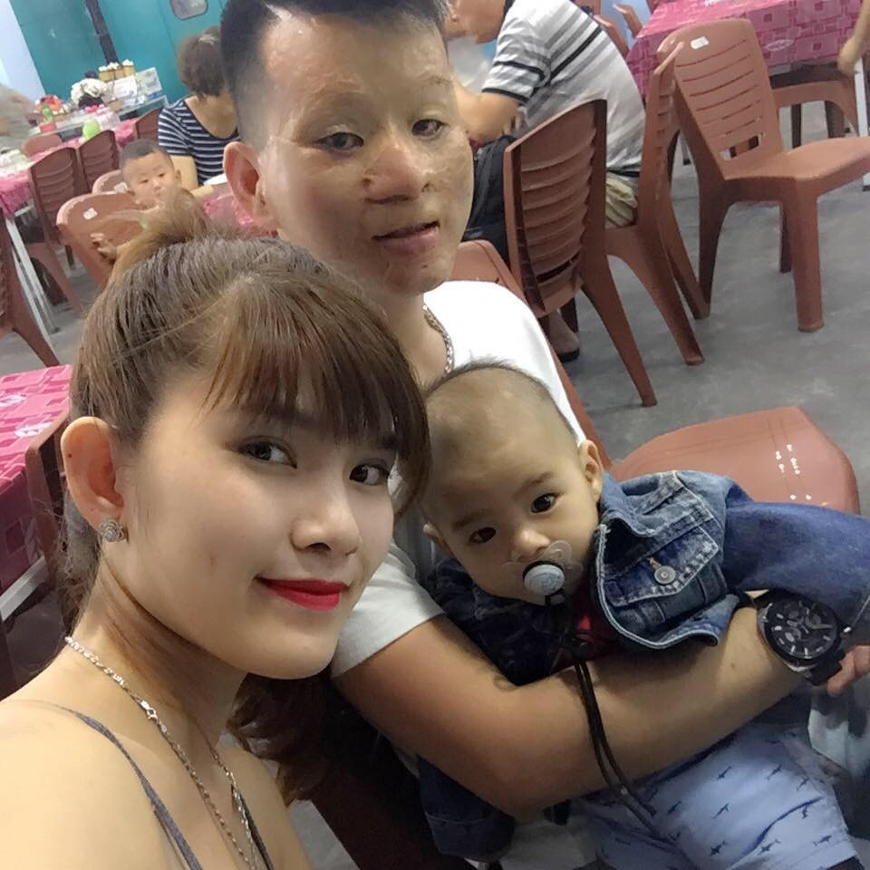 Rớt nước mắt với những câu chuyện tình yêu đẹp như cổ tích giữa đời thường - 2 Hiện cặp đôi vừa đón thêm thành viên mới với cuộc sống hạnh phúc, êm ấm