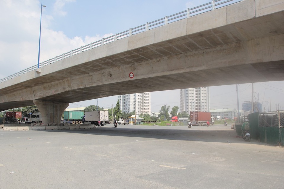 TPHCM: Thông xe cầu vượt, mở “nút thắt” vào cảng lớn nhất Việt Nam - 7 Cầu vượt cùng hầm chui tại được kỳ vọng giúp giảm áp lực giao thông qua vòng xoay Mỹ Thủy