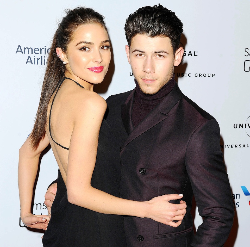 Hoa hậu thế giới lộ diện bên bạn trai tin đồn kém 10 tuổi - 7
Ca sỹ 9X Nick Jonas thì từng hẹn hò với hoa hậu hoàn vũ Olivia Culpo vào năm 2013 và chia tay 2 năm sau đó.